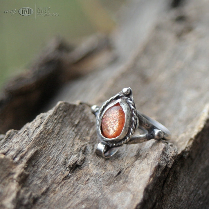 kamien-sloneczny-w-srebrze-pierscionek-srebro-ze-srebra
