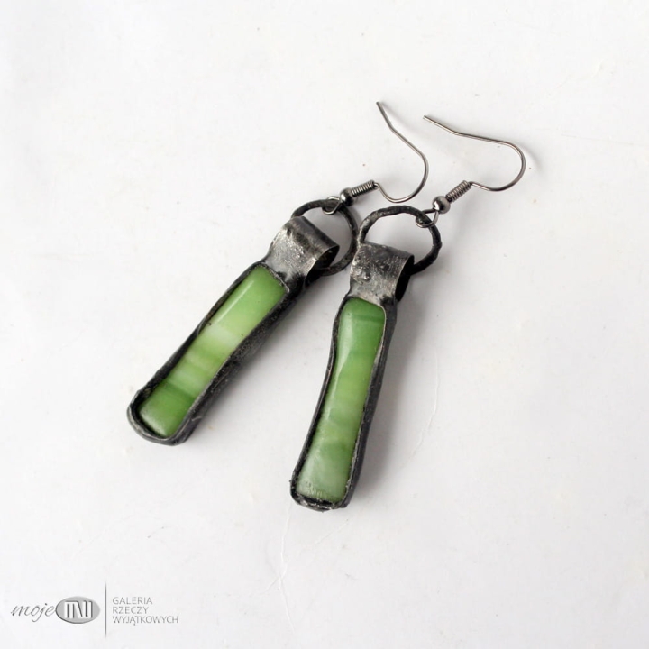 szklaki-mlecznozieleniaki-wiszace-kolczyki-ze-szkla-fusing-letnie-kolorowe-kolczyki-na-lato