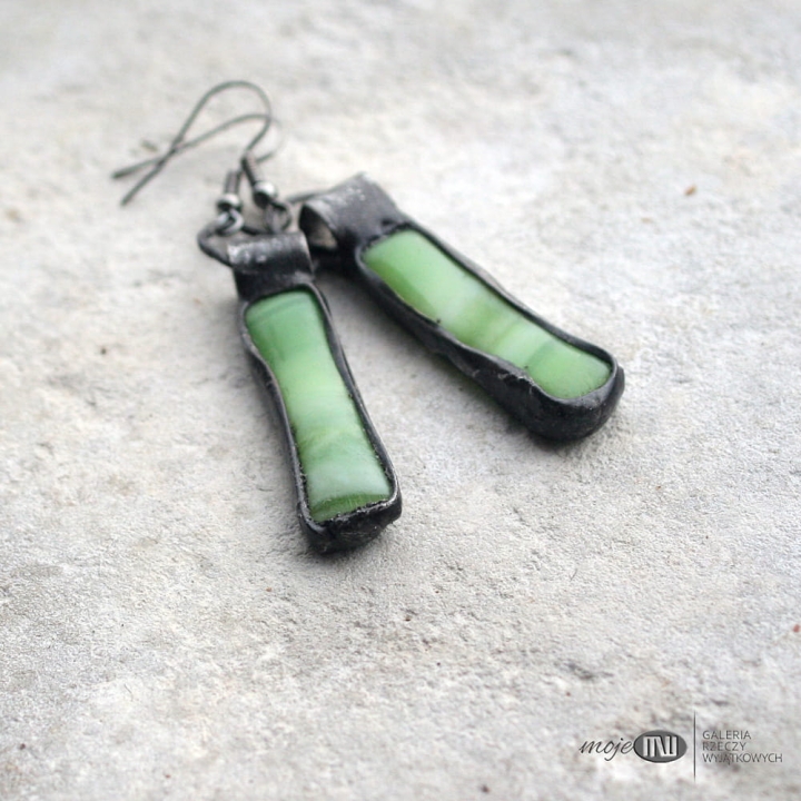 szklaki-mlecznozieleniaki-wiszace-kolczyki-ze-szkla-fusing-letnie-kolorowe-kolczyki-na-lato