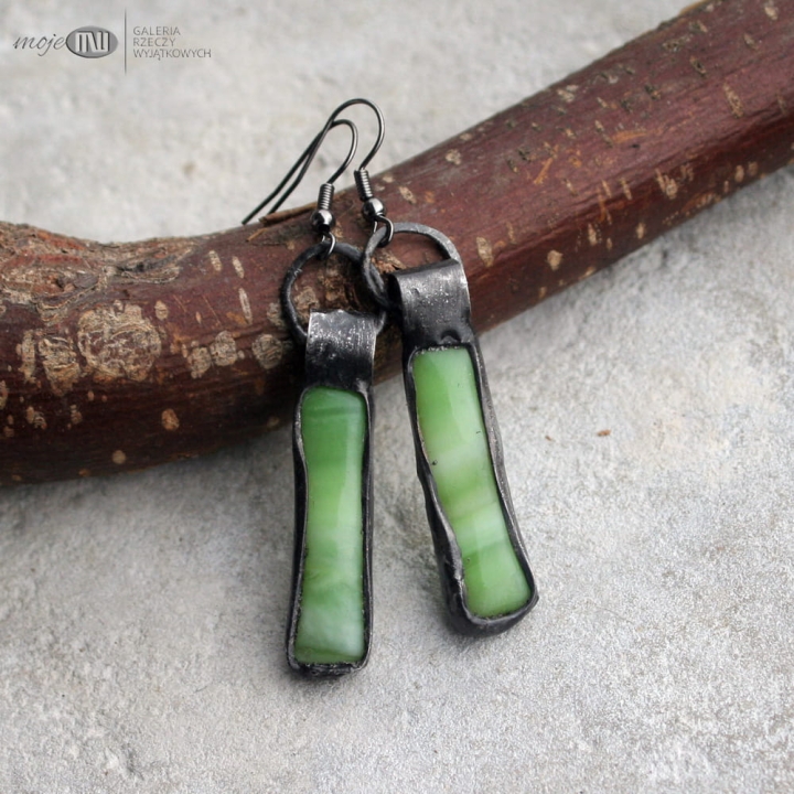szklaki-mlecznozieleniaki-wiszace-kolczyki-ze-szkla-fusing-letnie-kolorowe-kolczyki-na-lato