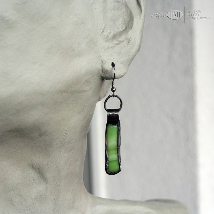 szklaki-mlecznozieleniaki-wiszace-kolczyki-ze-szkla-fusing-letnie-kolorowe-kolczyki-na-lato