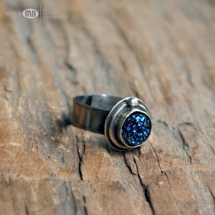 kwarc-tytanowy-w-srebrze-druza-pierscionek-srebro-okragly