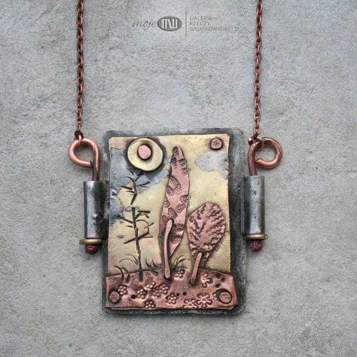 wisior-z-widoczkiem-rustykalny-wisior-miedz-mosiadz-drzewa-bizuteria-z-naturalnych-materialow