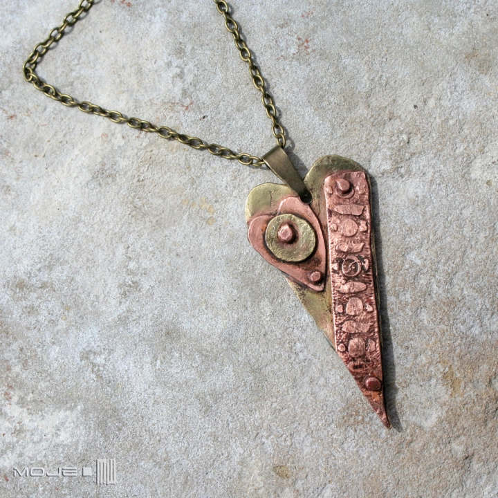 serce-zaklinowane-wisior-miedz-mosiadz-rustykalne-zawieszka