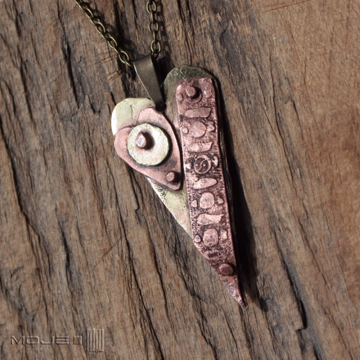 serce-zaklinowane-wisior-miedz-mosiadz-rustykalne-zawieszka