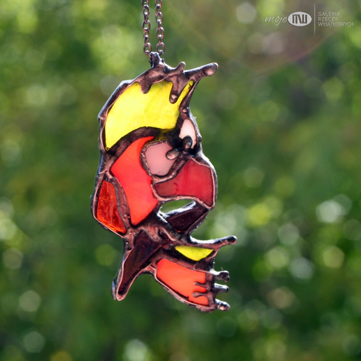 papuga-Zanetka-wisior-szklo-witrazowe-ptak-smieszny-na-szyje