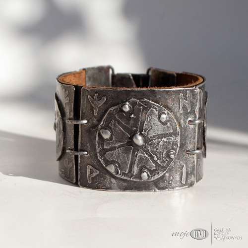 Perun-i-Swarozyc-z-runami-szeroka-bransoleta-meska-bizuteria-slowianskie-bostwa-znaki-runiczne-runy-magia-bizuteria-poganska