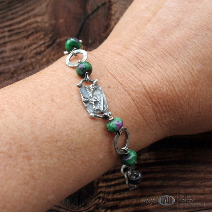 w-trawie-z-zoisytem-srebrna-bransoletka-srebro-recznie-robiona-roslinki-prezent