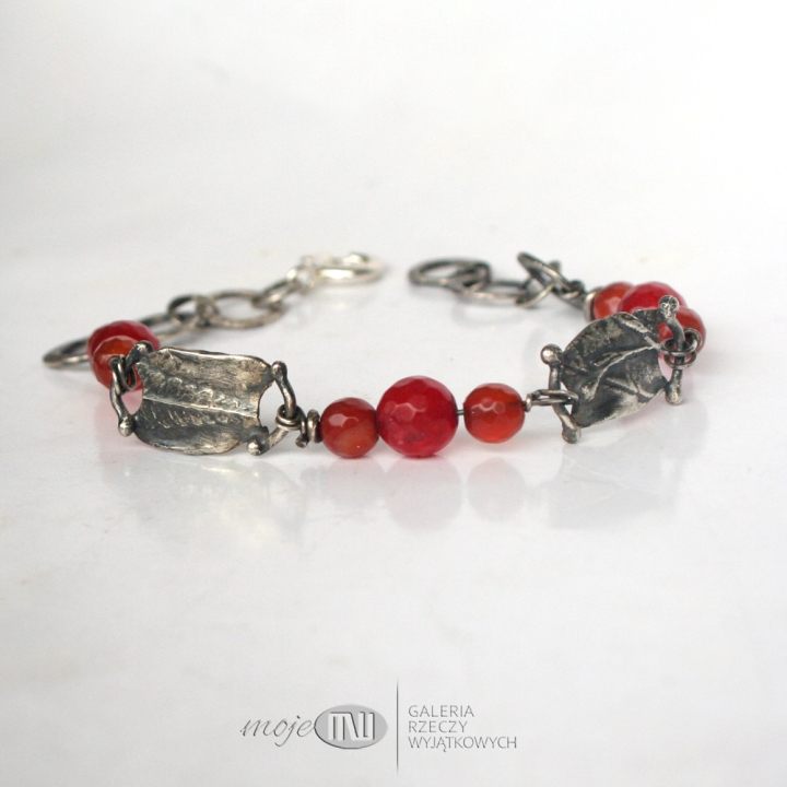 w-trawie-z-jaspisami-i-agatem-srebrna-bransoletka-na-reke-srebro-roslinki-pomaranczowe-kamienie-prezent