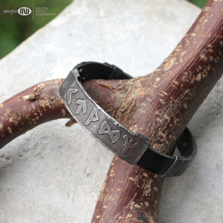 otwarcie-na-droge-do-szczescia-bransoletka-rzemien-skorzany-runy-znaki-runiczne-amulet-miedziana-z-miedzi-cyna
