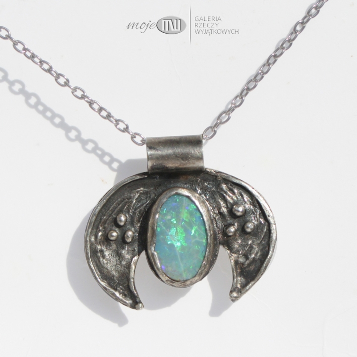lunula-z-opalem-srebro-wisior-ksiezyc-opal-kobiecy-poganska-bizuteria-amulet