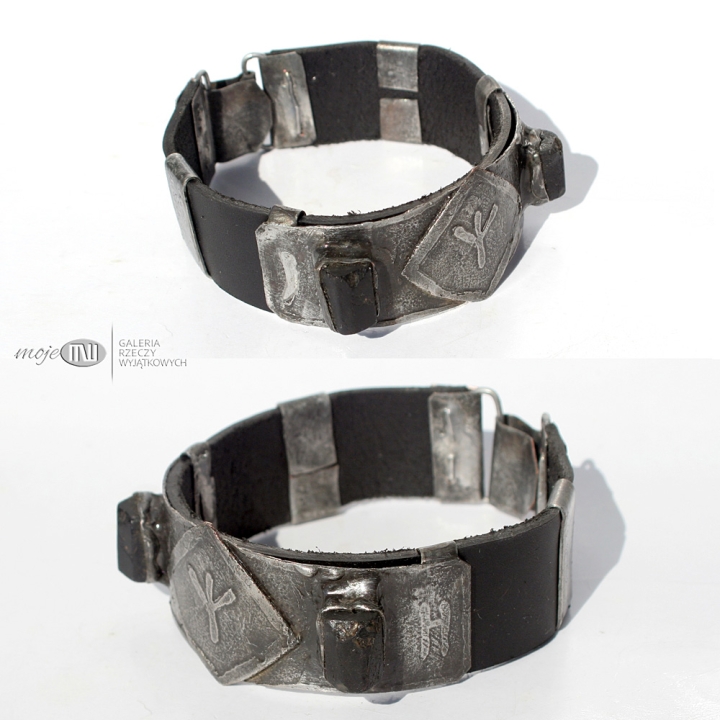 Algiz-bransoleta-meska-rustykalna-runy-znaki-runiczne-amulet-inicjaly-personalizowana-turmalin-czarny-skora