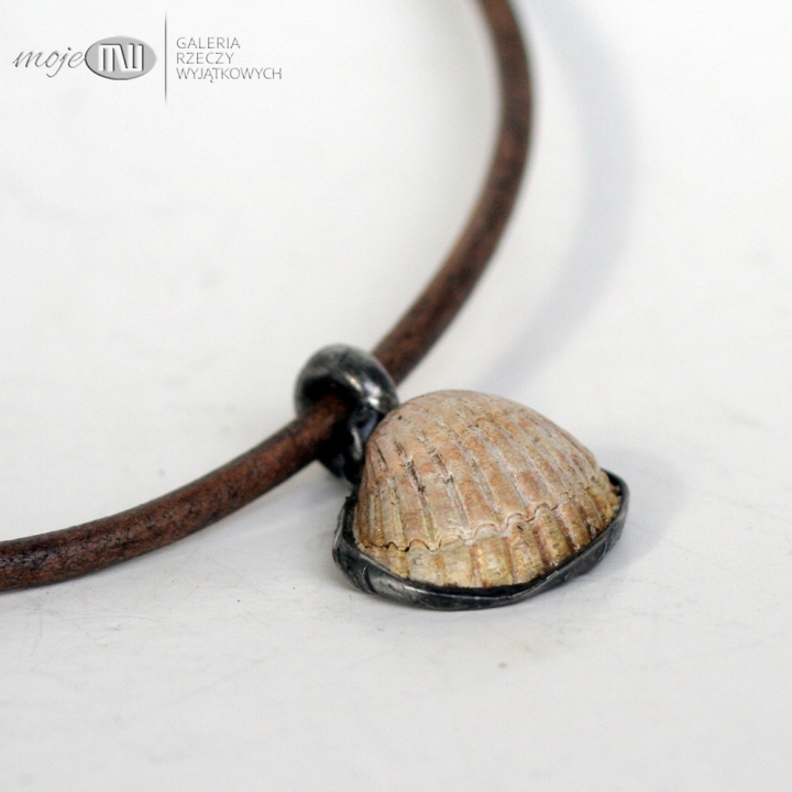 baltycka-muszelka-wisiorek-z-muszelka-na-szyje