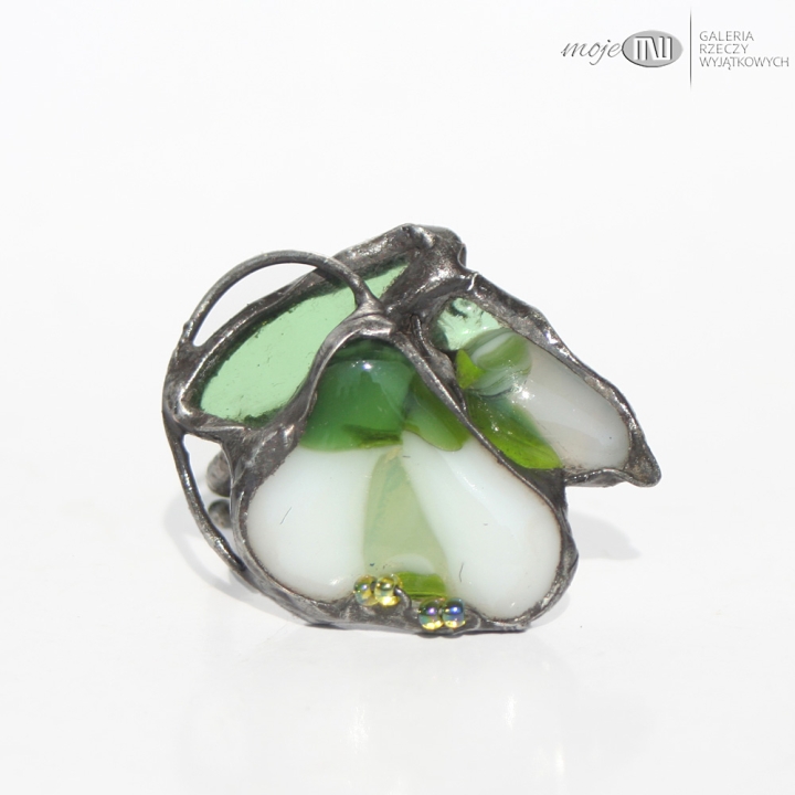 pierscionek-z-przebisniegiem-szklane-kwiaty-wiosenne-fusing-pierscionek-z-kwiatkiem