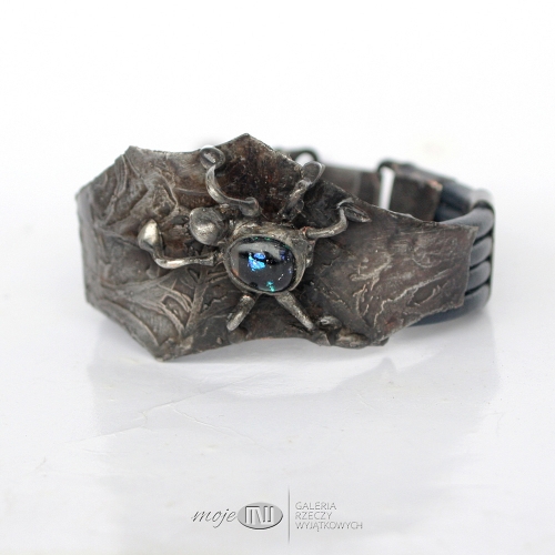 arachne-manela-w-niebieskosciach-bransoletka-szeroka-z-miedzi-skorzane-rzemienie-pajak-pajeczyna-gotycka-bizuteria