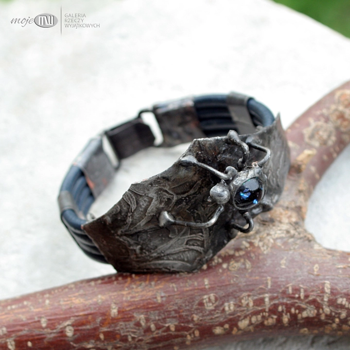 arachne-manela-w-niebieskosciach-bransoletka-szeroka-z-miedzi-skorzane-rzemienie-pajak-pajeczyna-gotycka-bizuteria