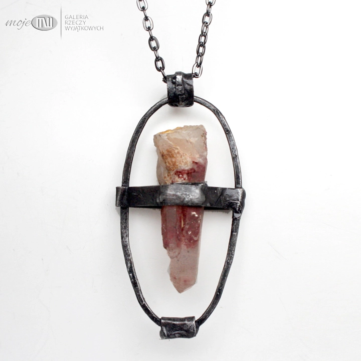 krwawy-lodowy-odlamek-krysztal-gorski-wisior-owalny-miedz-pokryta-cyna-rusyukalny-surowy-kamien