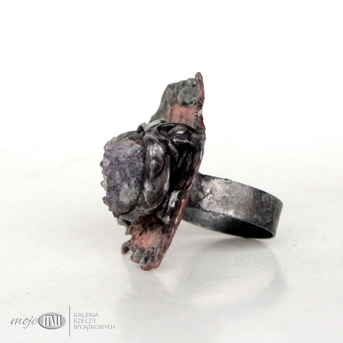 awanturka-z-ametystem-duzy-pierscionek-ametyst-szczotka-miedz-surowy-kamien-rustykalny-nieregularny