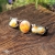 melanz-w-bieli-zolciach-i-pomaranczach-ozdobna-klamra-spinka-do-wlosow-szklane-kaboszonu-fusing