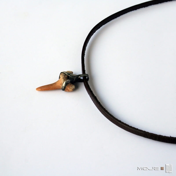 ząb rekina, męska biżuteria, męski wisiorek, dla mężczyzny, talizman