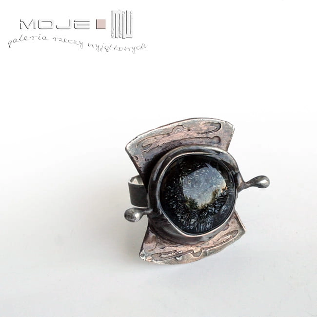 Yamiwa, pierścionek, pierścień, biżuteria fusing, szklane oczko, ręcznie robione, hand made, biżuteria autorska, trawiona miedź, miedziany pierścionek