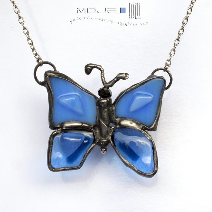 Niebieski motyl, wisior ze szkła, biżuteria Tiffany, fusing szklany, topione szkło, motyl, biżuteria autorska, szklany motyl, prezent