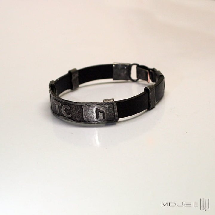 manela Fehu-Uruz, bransoleta z miedzi i skóry, męska biżuteria, runy, znaki runiczne, dla mężczyzny, pomysł na prezent