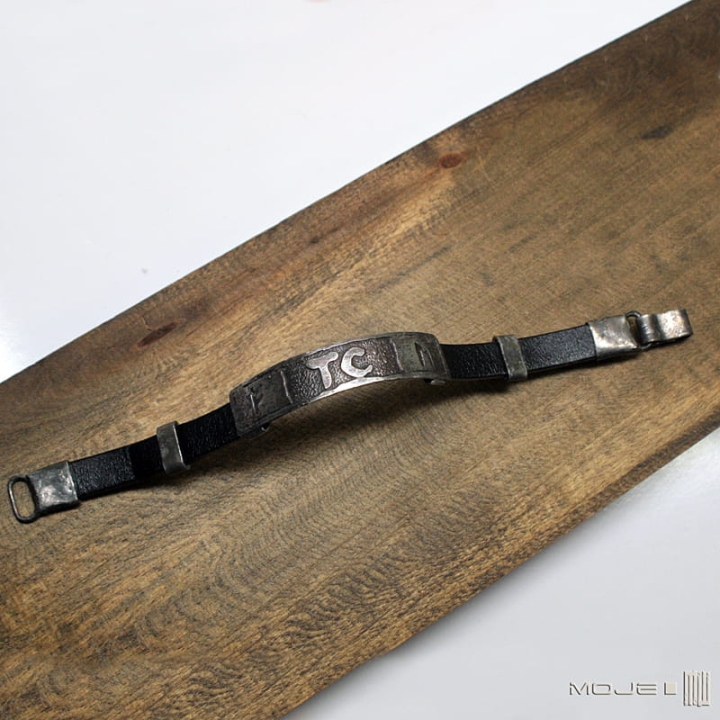 manela Fehu-Uruz, bransoleta z miedzi i skóry, męska biżuteria, runy, znaki runiczne, dla mężczyzny, pomysł na prezent