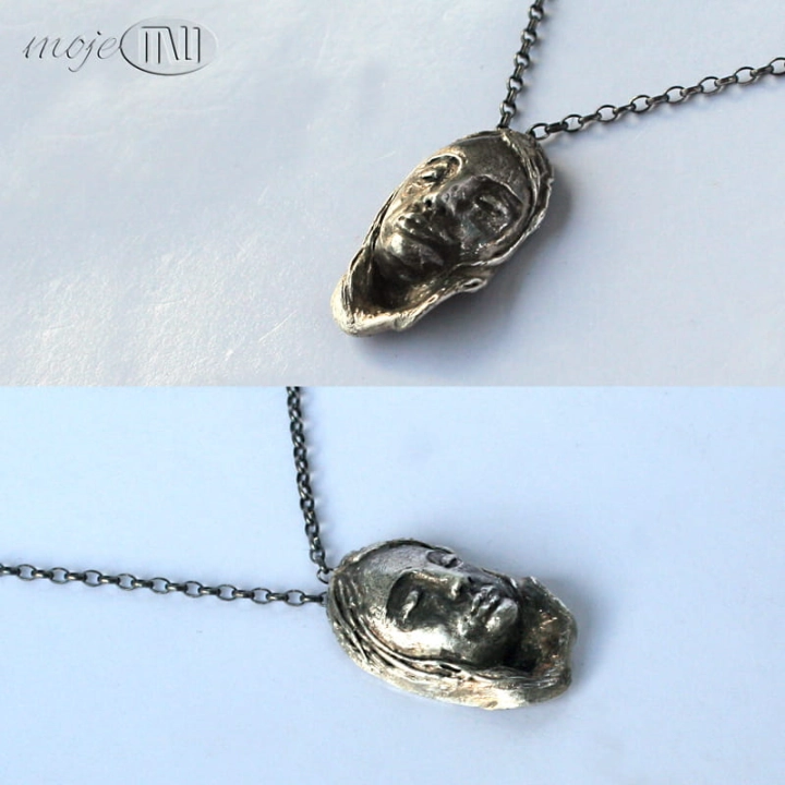 Senna-dziewczyna-srebrny-wisior-recznie-robiony-srebro-twarz-art-clay