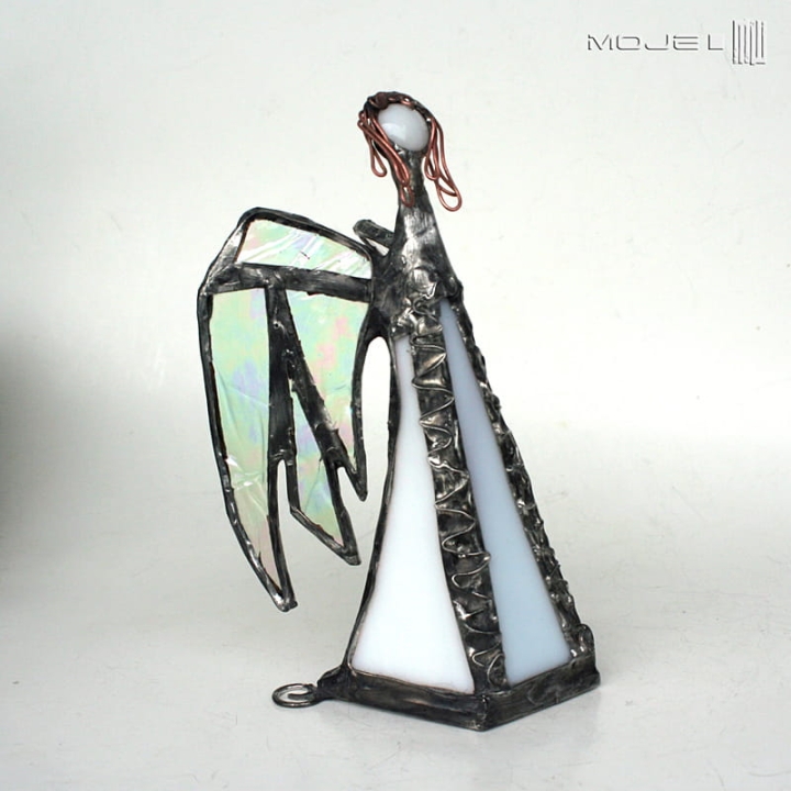 Biały anioł, witrażowy anioł, stojący dekoracyjny anioł, szkło witrażowe, komunia święta, rodzice chrzestni, prezent