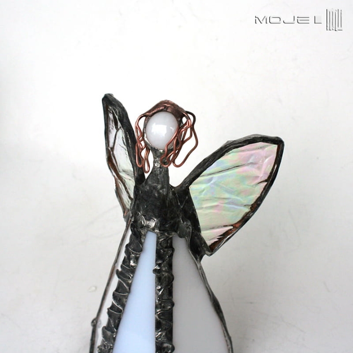 Biały anioł, witrażowy anioł, stojący dekoracyjny anioł, szkło witrażowe, komunia święta, rodzice chrzestni, prezent