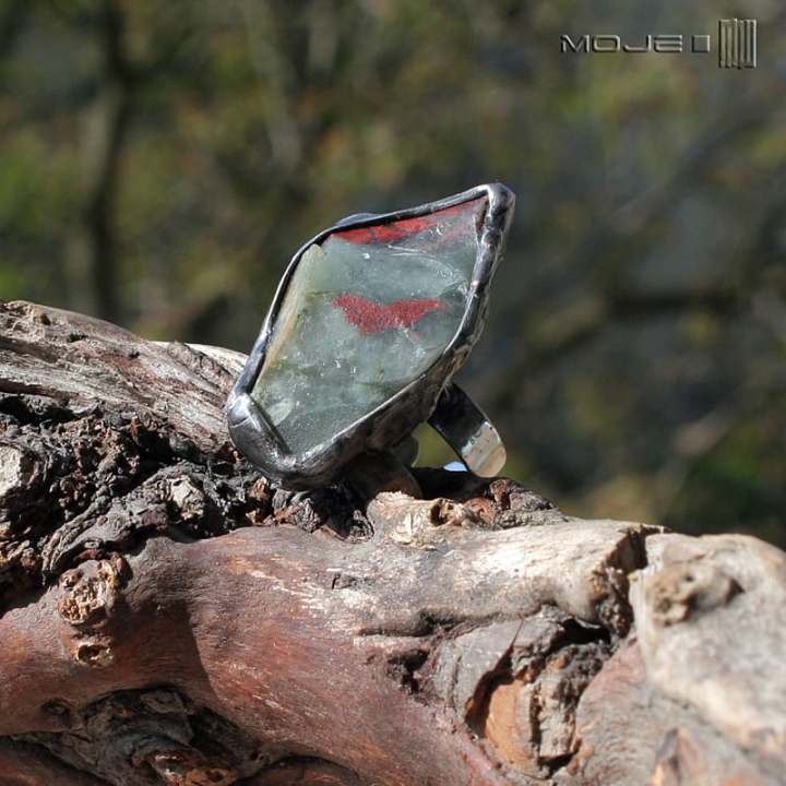 Kamienny migdał, jaspis wulkan, pierścionek z jaspisem, kamień naturalny, surowy kamień