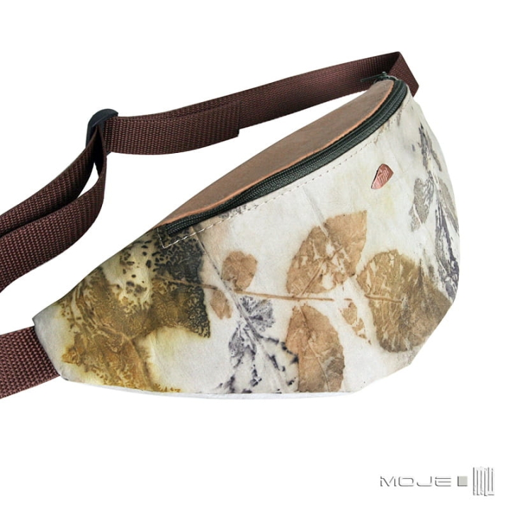 nerka-Washpapa-papier-do-prania-torebka-na-pas-skora-dla-wegan-ekologiczna-nerka-eko-druk-ecoprint-liscie