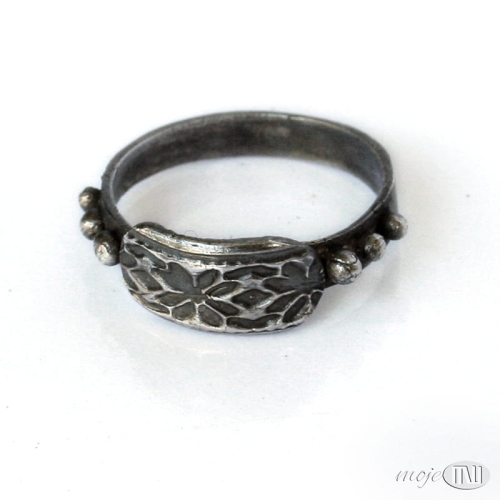 radosna-drobnotka-srebrny-pierscionek-ze-srebra-kwiatek-art-clay