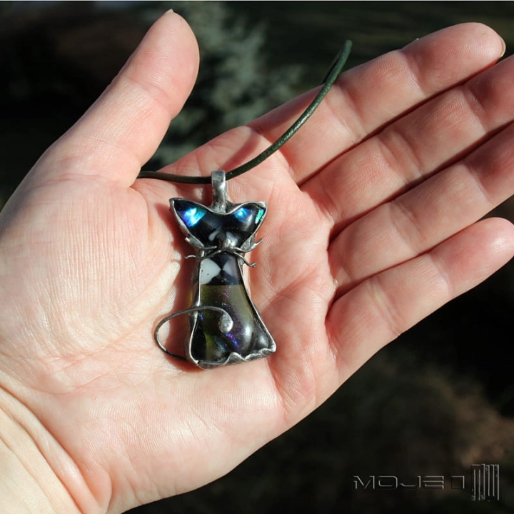 Kot dichrouchy, szklany kot, fusing, szkło dichroiczne