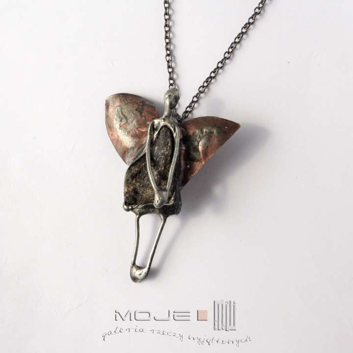 Kamykowy anioł, wisior, kamień naturalny