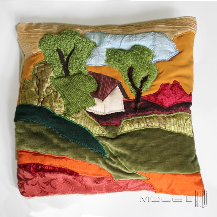 domek wśród zieleni, poszewka dekoracyjna, patchwork