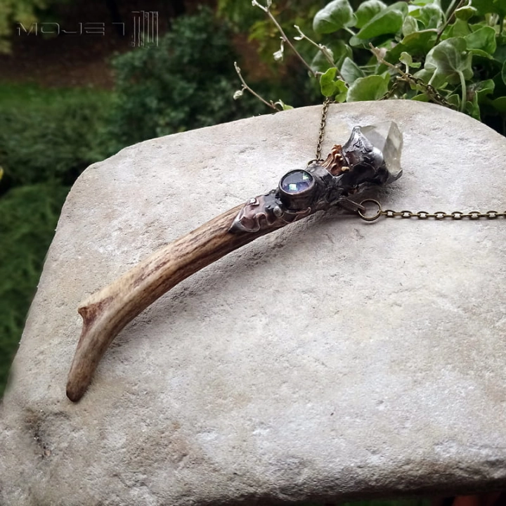 Skarb leśnego elfa II, wisior z rogu, biżuteria gotycka