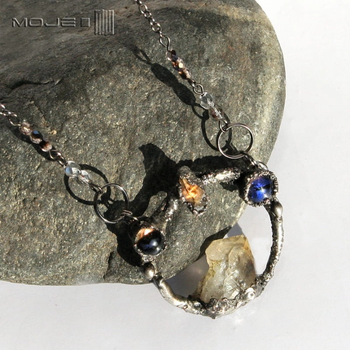 Basniowy-cytryn-wisior-z-miedzi-kamien-naturalny-fusing-elektroformowanie-miedziany-miedziowanie