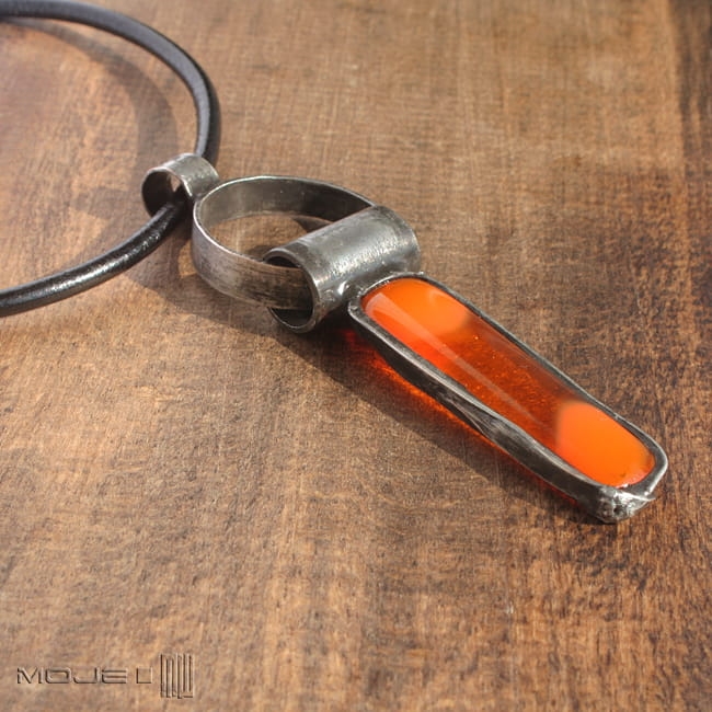 Szklaniec pomarańczowy, pomarańczowy wisior, wisior, szklany wisior, biżuteria fusing, miedziany wisior, biżuteria tiffany, biżuteria autorska, pomarańczowy, handmade, szkło