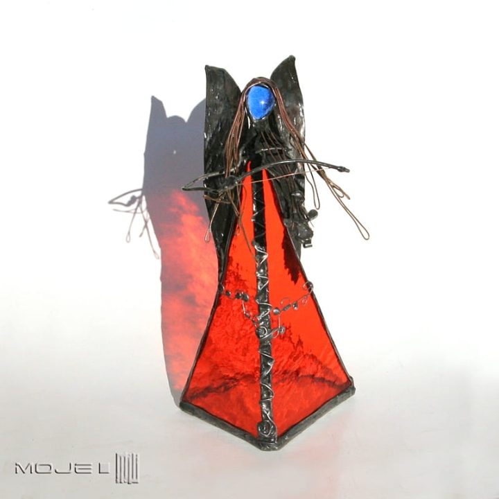 Opollogon II, szklany anioł, stojący anioł