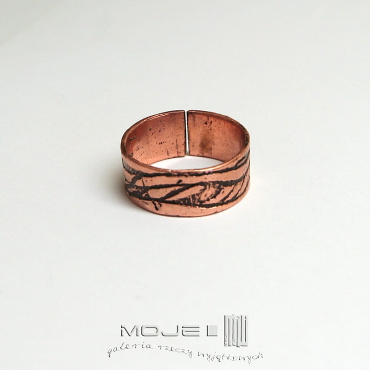 Druga falujaca, miedziana-obraczka, trawiona-miedz