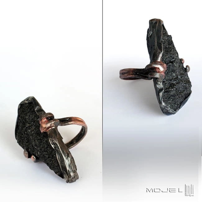 Dragon ring, pazur smoka, kamień naturalny, czarny kamień, pierścionek z kamieniem, miedziana obrączka, biżuteria autorska, hand made, ręcznie robione