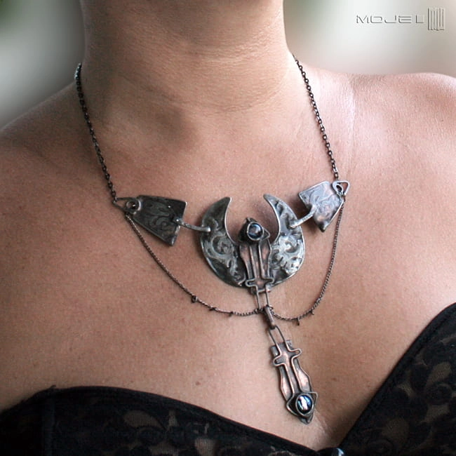 Switezianka-naszyjnik-bizuteria-gotycka-gotycki-gothic-ezoteryczny-magiczny-miedziany-biżuteria-autorska-metaloplastyka-księżyc-luna-słowiańskie-poganska