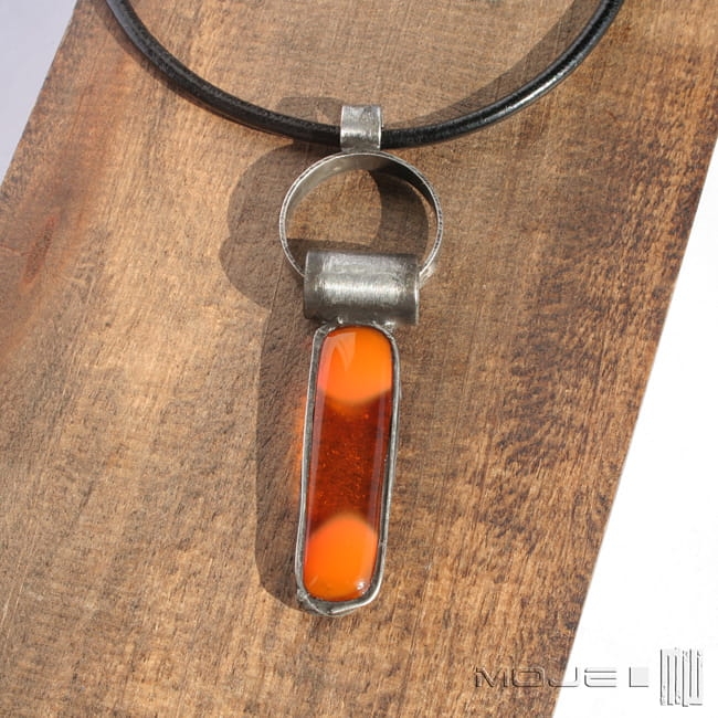 Szklaniec pomarańczowy, pomarańczowy wisior, wisior, szklany wisior, biżuteria fusing, miedziany wisior, biżuteria tiffany, biżuteria autorska, pomarańczowy, handmade, szkło