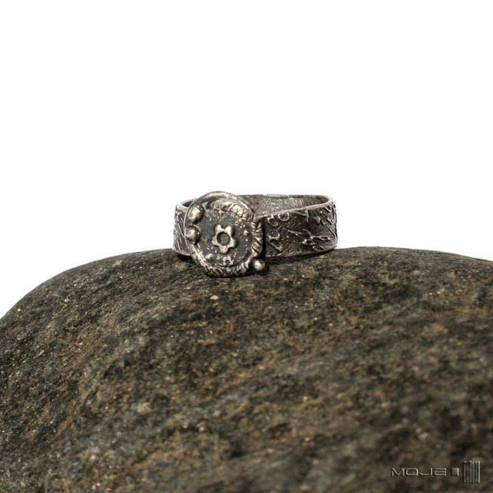 kwiatuszek-miedzyplanetarny-srebrny-pierscionek-srebro-art-clay