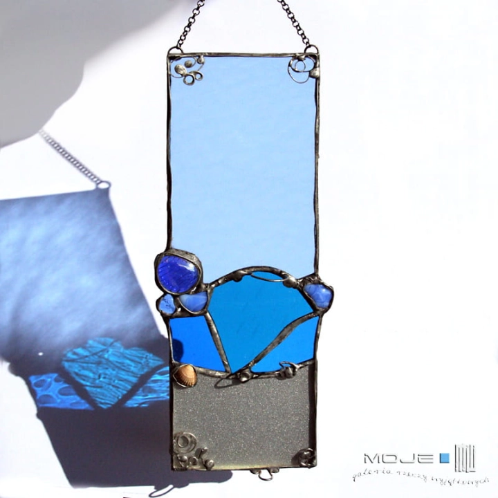 lazurowe wspomnienie, wiszący wazonik, witrażowy dekor, błękitne szkło, niepowtarzalny prezent