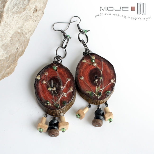Kolor który oddały kwiaty, kolczyki z drewna, rustykalny, biżuteria z drewna, biżuteria ze szkła, drewniany, kolczyki naturalne, biżuteria autorska, hand made, ręcznie robione, z drewna, naturalne, kolczyki wiszące,