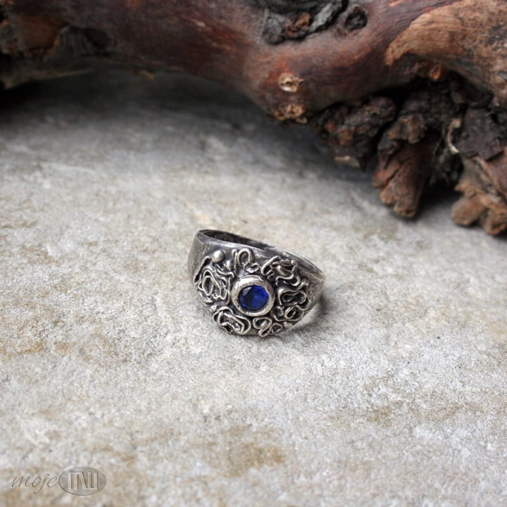 Szafirowiec-srebrny-pierscionek-szafirowa-cyrkonia-ze-srebra-kwiatek-art-clay-recznie-robiony